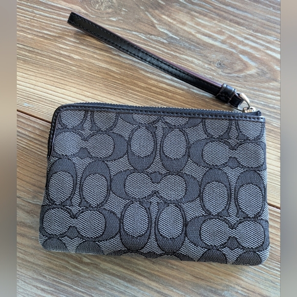 Coach Small Corner Zip Wristlet Pouch Wallet Signature Logo Black Gray - Picture 3 of 13